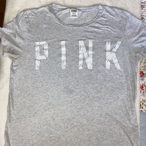 VS PINK Short Sleeve Tee. Size Large🤍